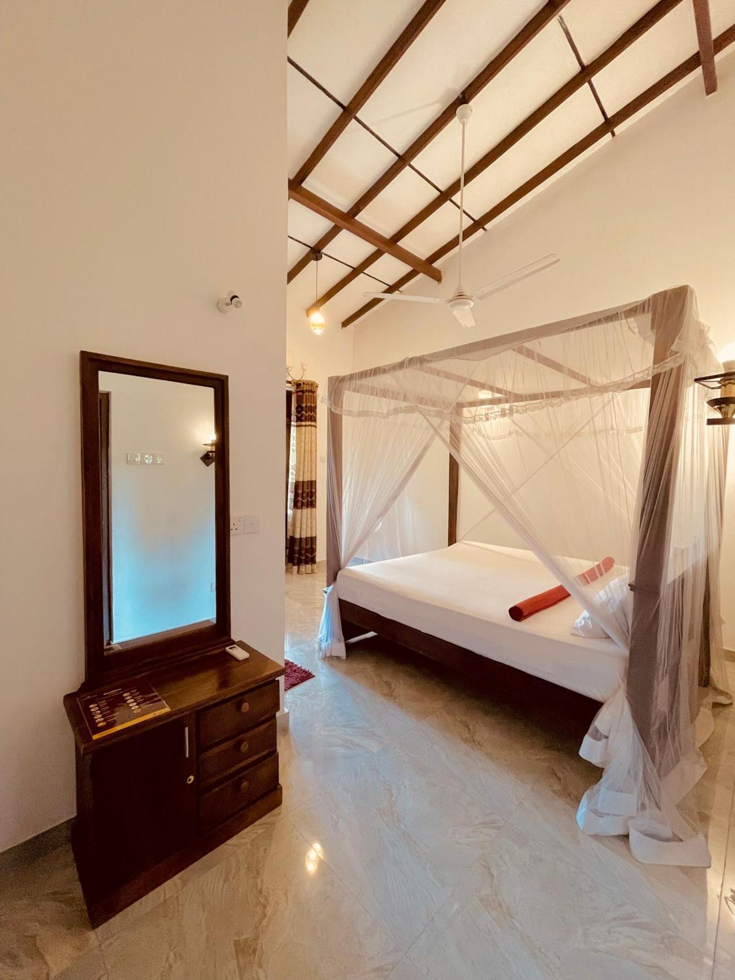 Riverwood Villa Weligama Phòng bức ảnh